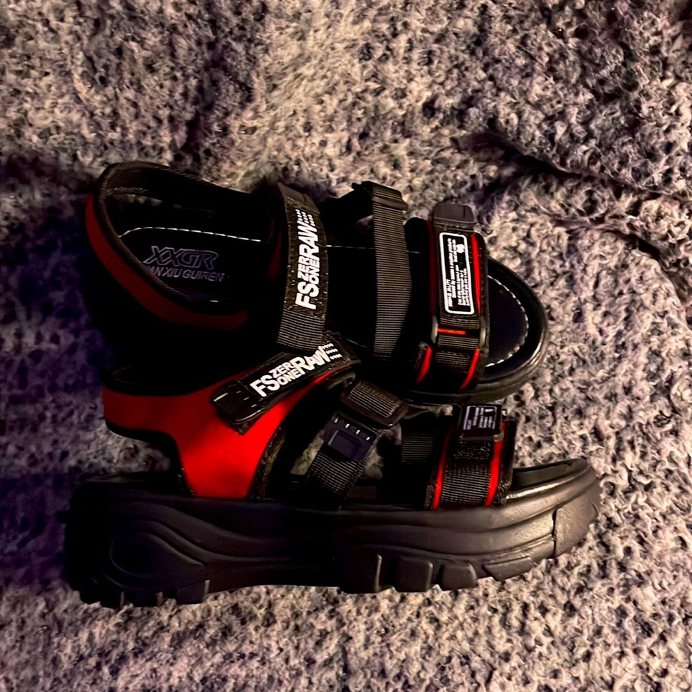 Sandals - Picture 1 of 3